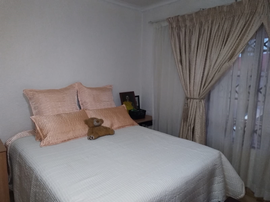 2 Bedroom Property for Sale in Ethafeni Gauteng