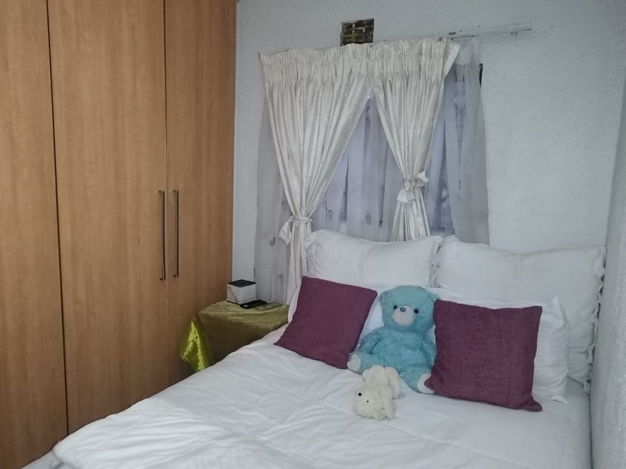 2 Bedroom Property for Sale in Ethafeni Gauteng