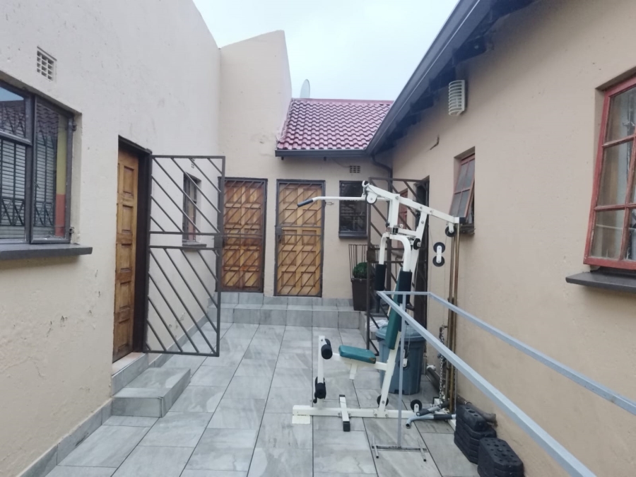 2 Bedroom Property for Sale in Ethafeni Gauteng