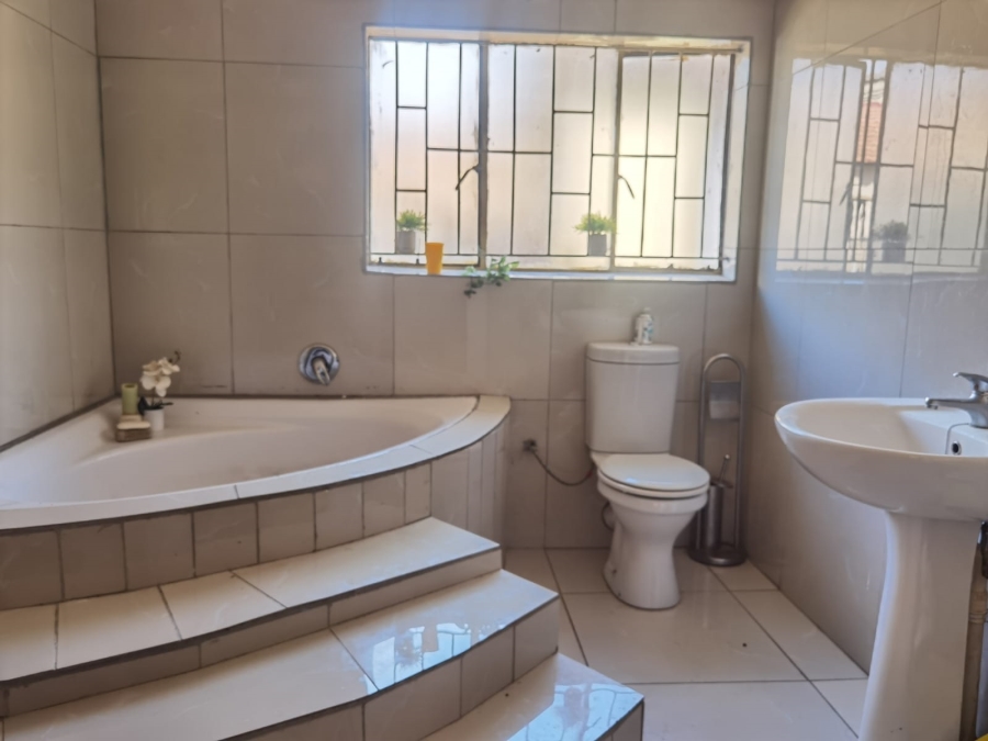 3 Bedroom Property for Sale in Soshanguve UU Gauteng