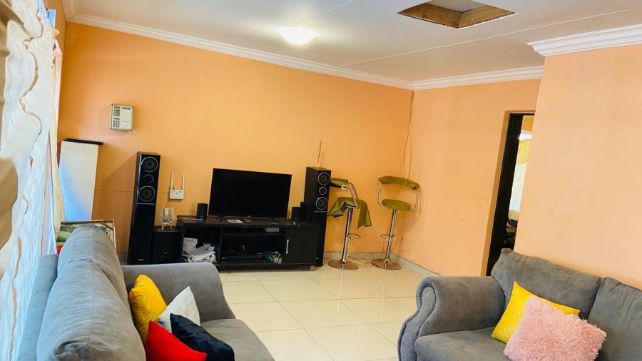 3 Bedroom Property for Sale in Soshanguve UU Gauteng