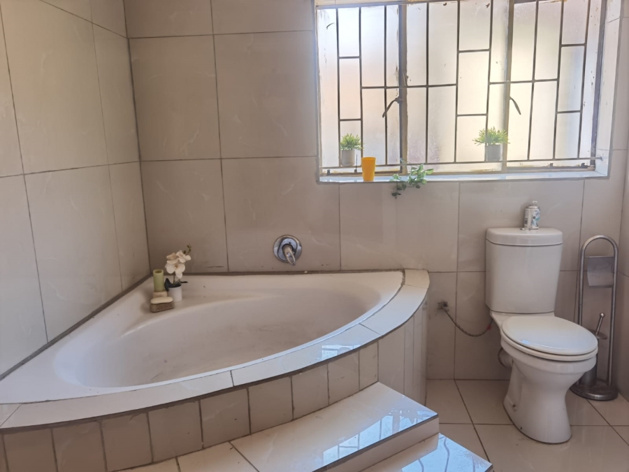 3 Bedroom Property for Sale in Soshanguve UU Gauteng