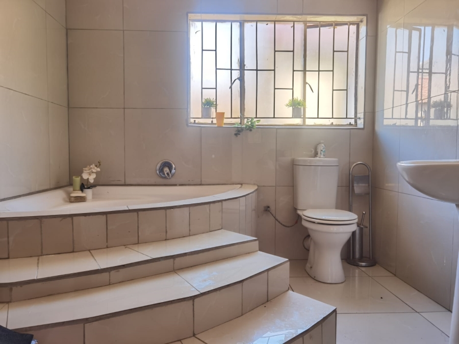 3 Bedroom Property for Sale in Soshanguve UU Gauteng