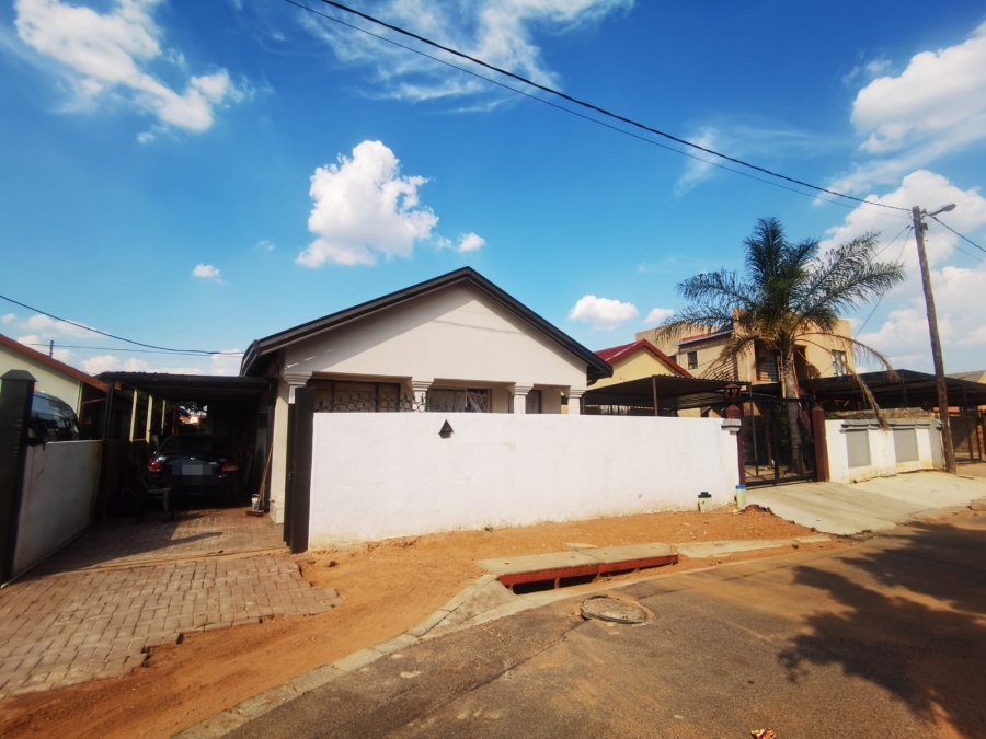 3 Bedroom Property for Sale in Soshanguve UU Gauteng