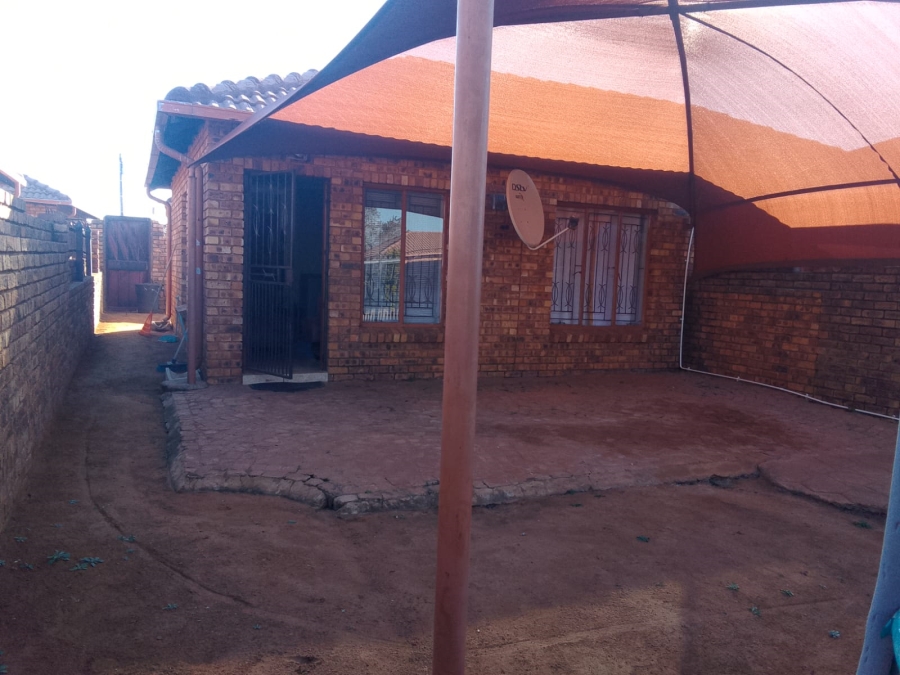 2 Bedroom Property for Sale in Soshanguve VV Gauteng