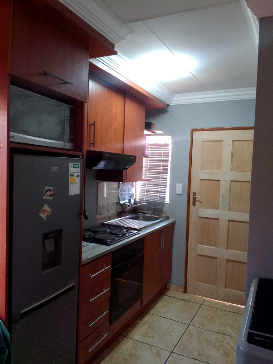 2 Bedroom Property for Sale in Soshanguve VV Gauteng