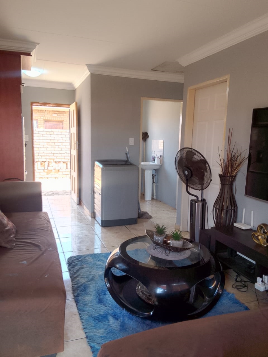 2 Bedroom Property for Sale in Soshanguve VV Gauteng