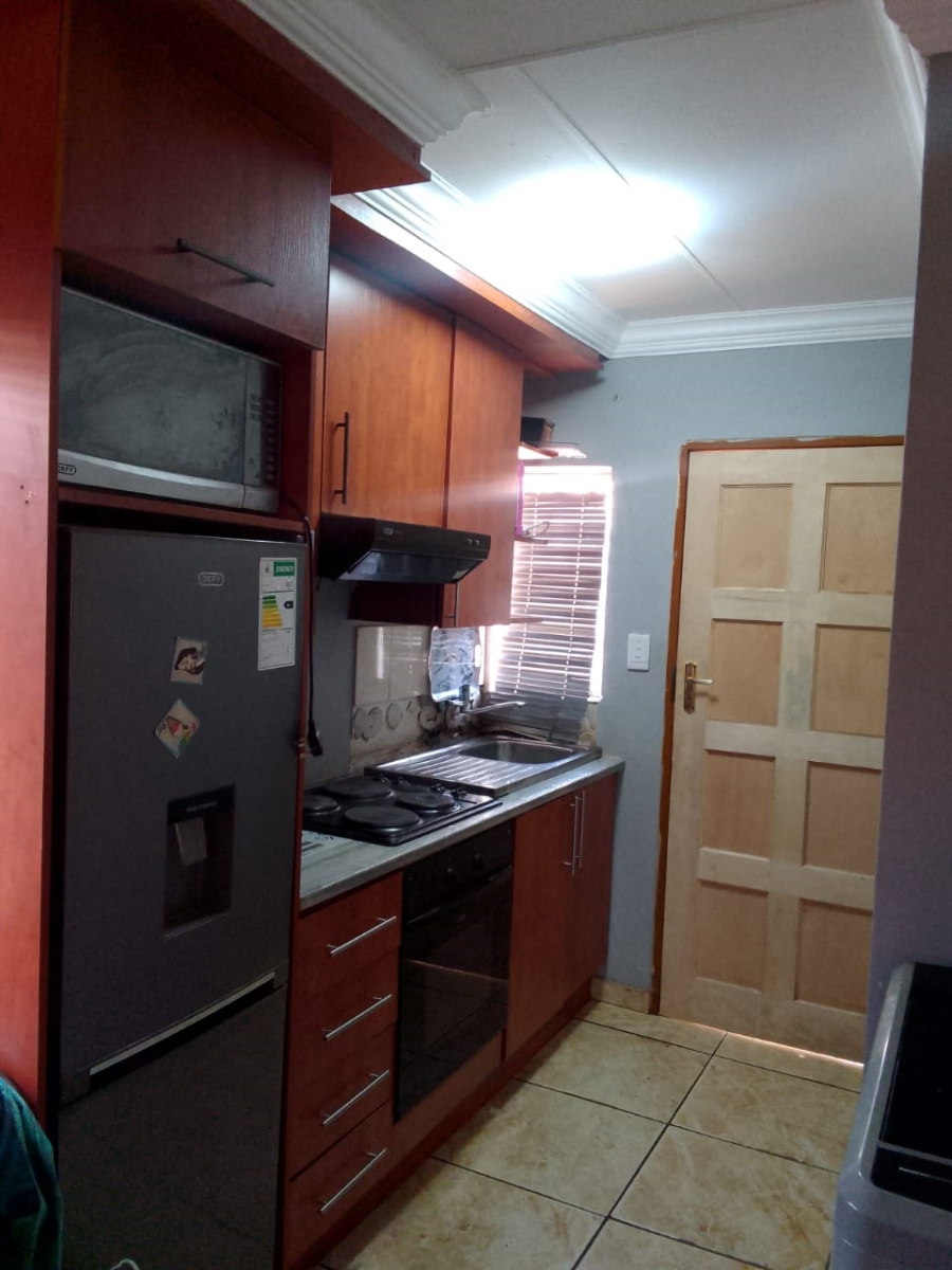2 Bedroom Property for Sale in Soshanguve VV Gauteng