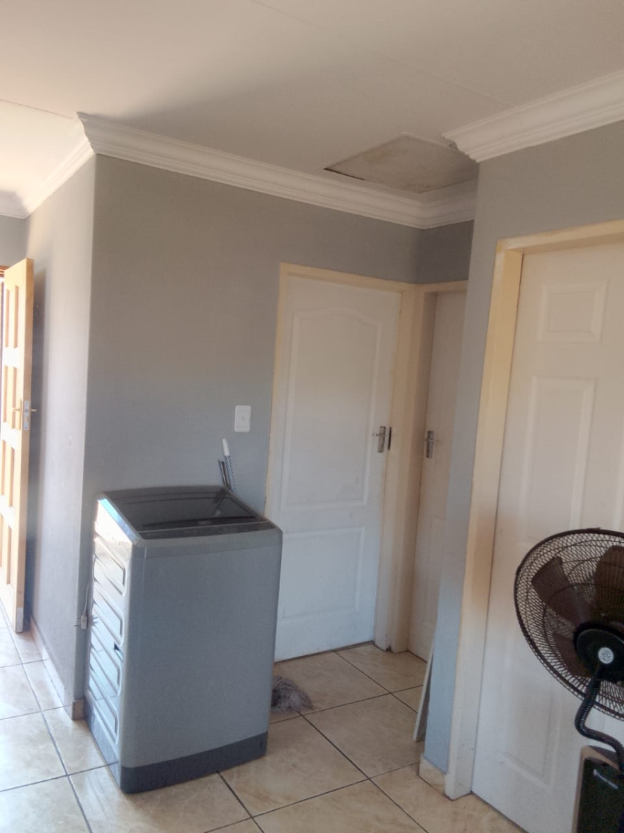 2 Bedroom Property for Sale in Soshanguve VV Gauteng