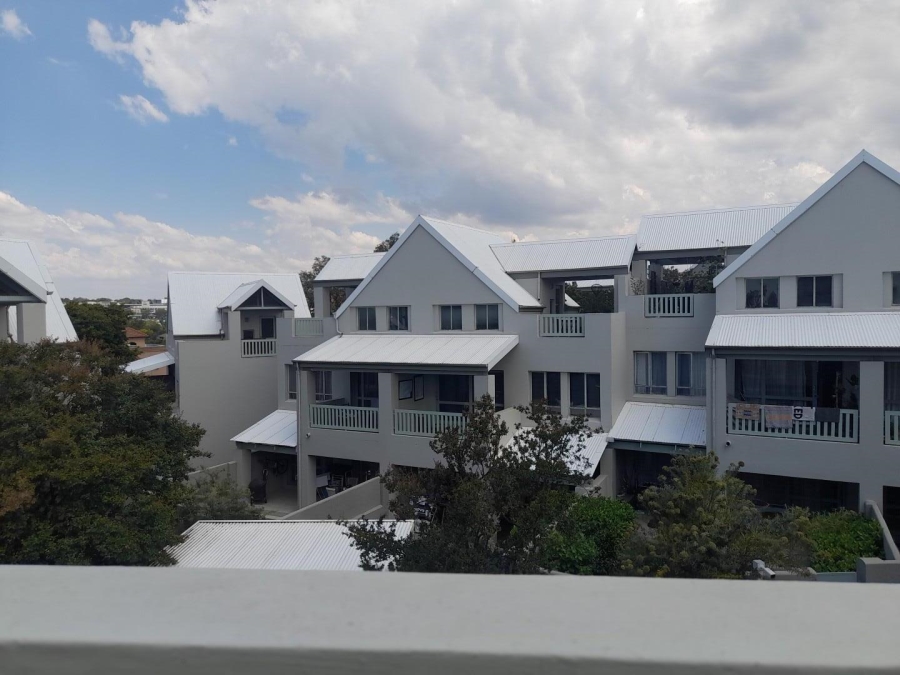 To Let 2 Bedroom Property for Rent in Fourways Gauteng