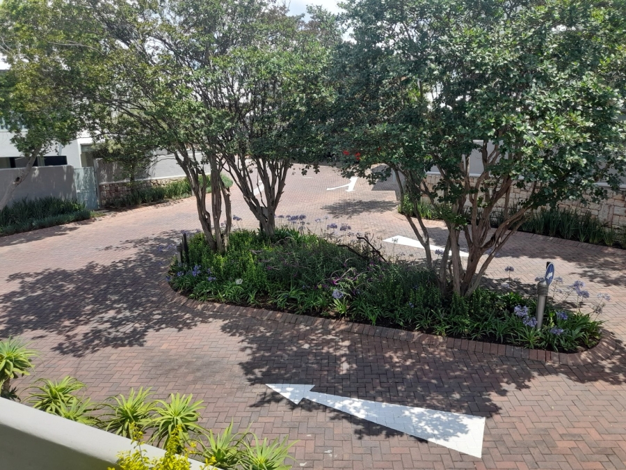 To Let 2 Bedroom Property for Rent in Fourways Gauteng