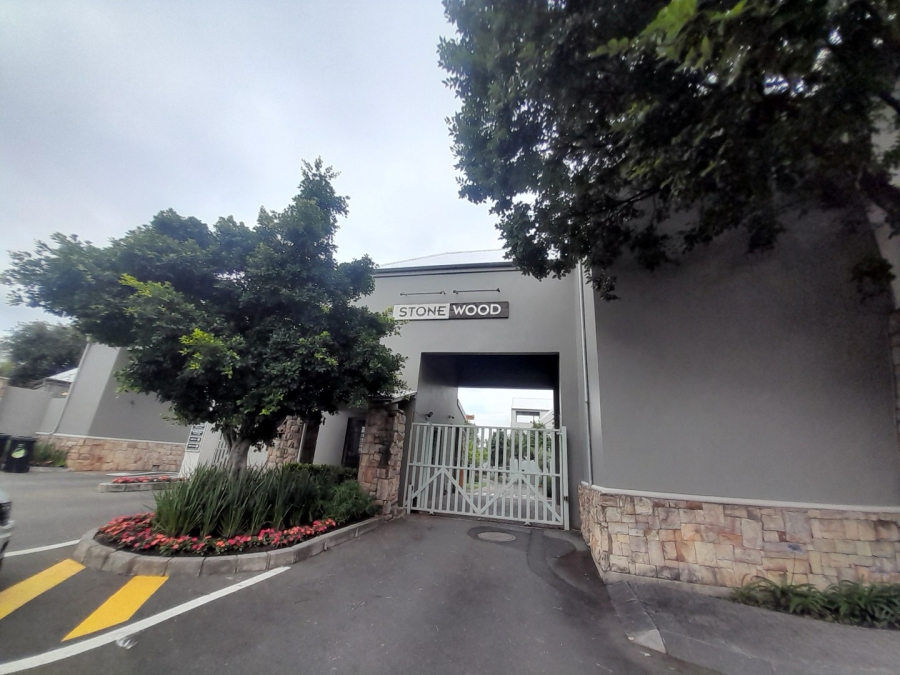 To Let 2 Bedroom Property for Rent in Fourways Gauteng