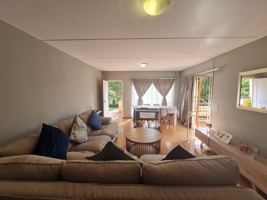 2 Bedroom Property for Sale in Magaliessig Gauteng