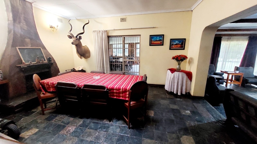 4 Bedroom Property for Sale in Loumarina A H Gauteng