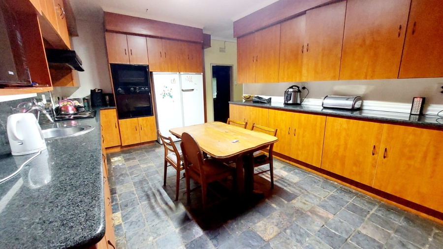 4 Bedroom Property for Sale in Loumarina A H Gauteng
