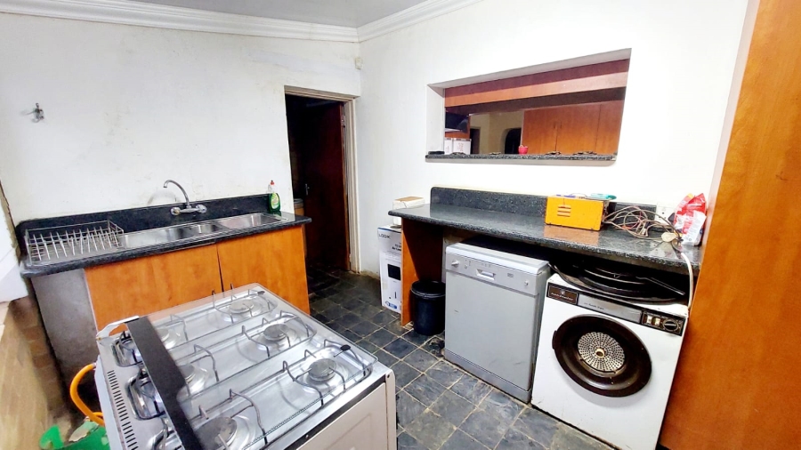 4 Bedroom Property for Sale in Loumarina A H Gauteng