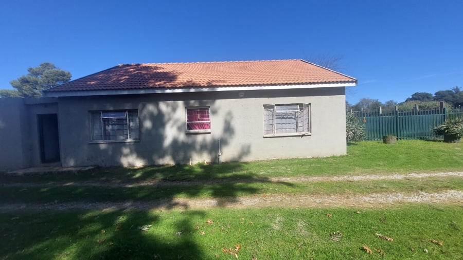 4 Bedroom Property for Sale in Loumarina A H Gauteng