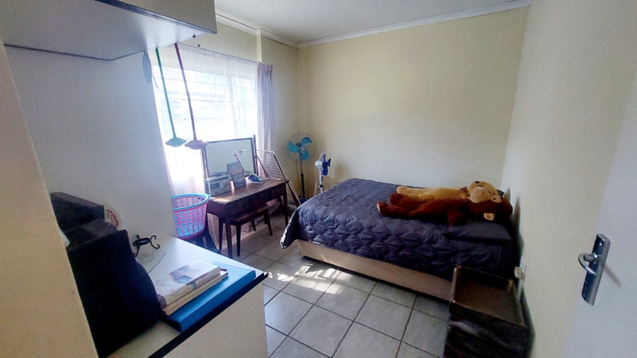 4 Bedroom Property for Sale in Loumarina A H Gauteng