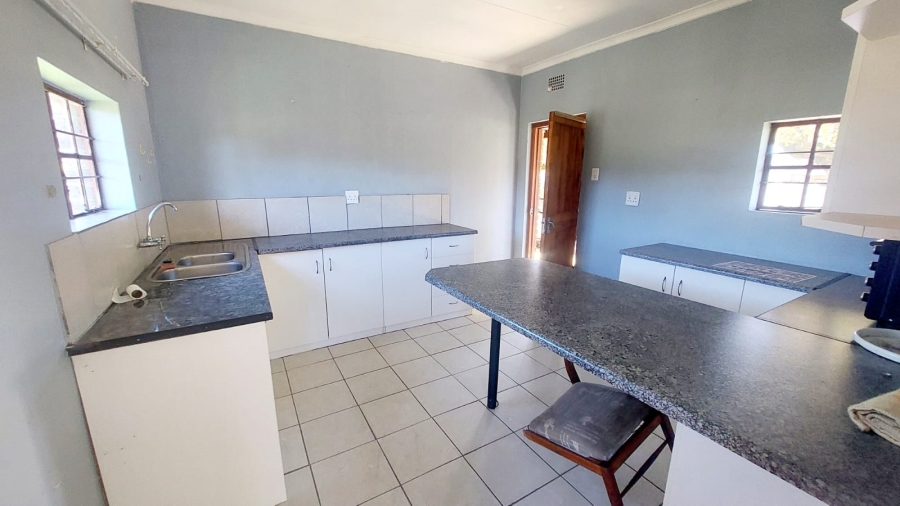 4 Bedroom Property for Sale in Loumarina A H Gauteng
