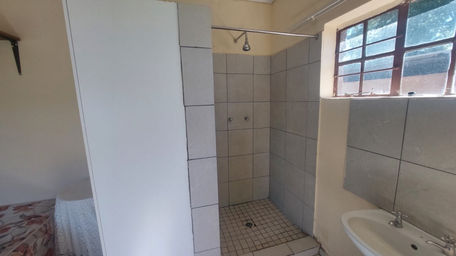 4 Bedroom Property for Sale in Loumarina A H Gauteng