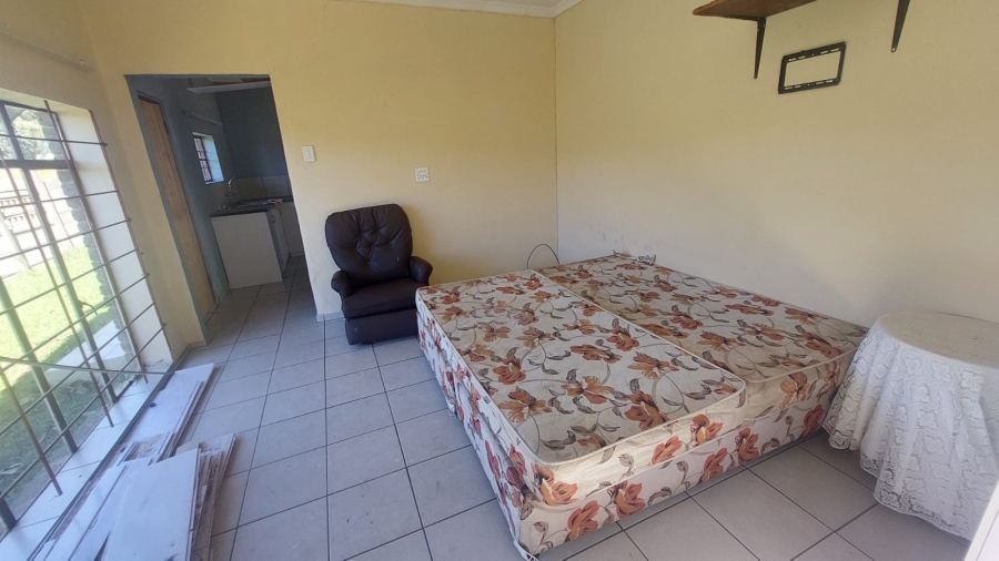 4 Bedroom Property for Sale in Loumarina A H Gauteng