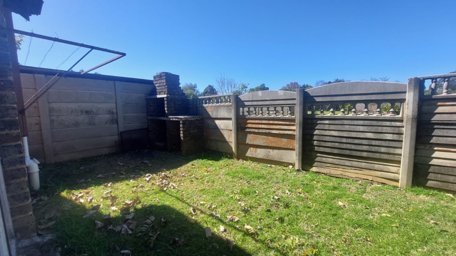 4 Bedroom Property for Sale in Loumarina A H Gauteng