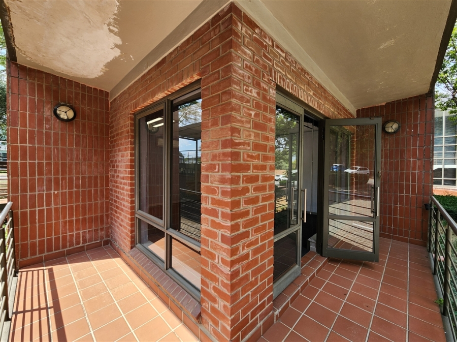 To Let Commercial Property for Rent in Fourways Gauteng