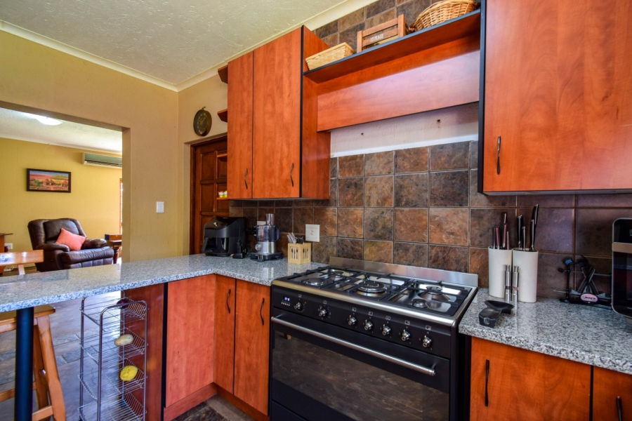 4 Bedroom Property for Sale in Kameeldrift East Gauteng