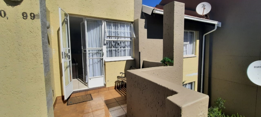 To Let 1 Bedroom Property for Rent in Meyersdal Gauteng