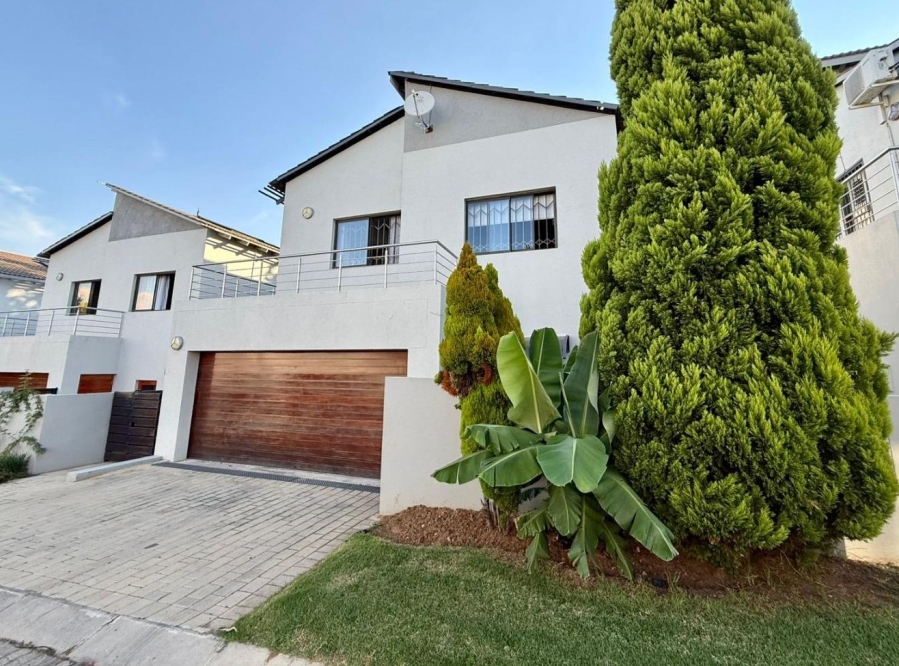3 Bedroom Property for Sale in Fourways Gauteng