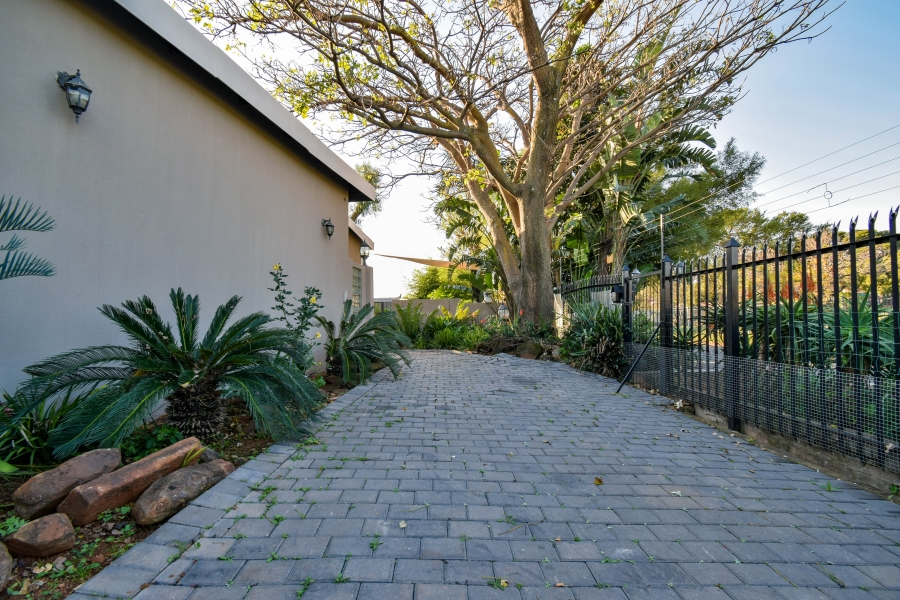 3 Bedroom Property for Sale in Garsfontein Gauteng