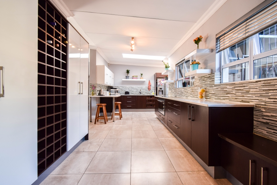 3 Bedroom Property for Sale in Garsfontein Gauteng