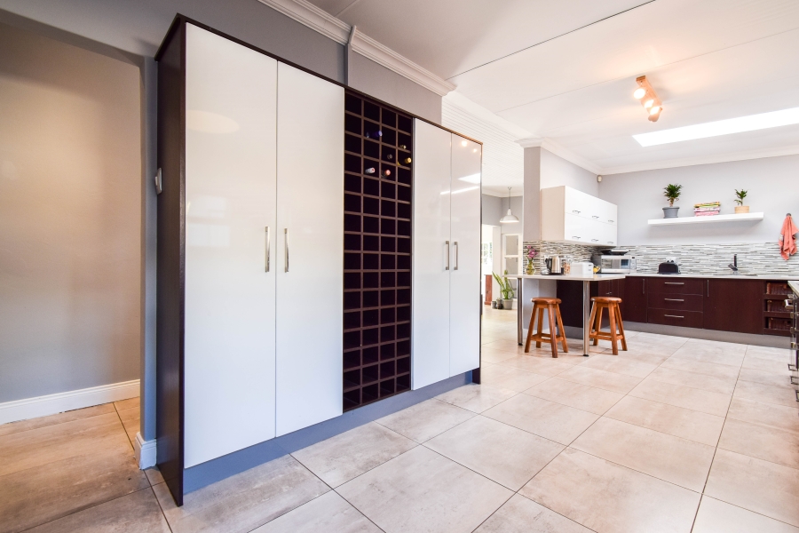 3 Bedroom Property for Sale in Garsfontein Gauteng