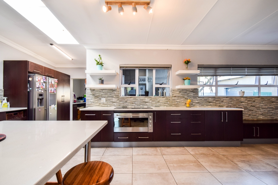 3 Bedroom Property for Sale in Garsfontein Gauteng