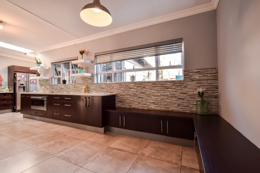 3 Bedroom Property for Sale in Garsfontein Gauteng