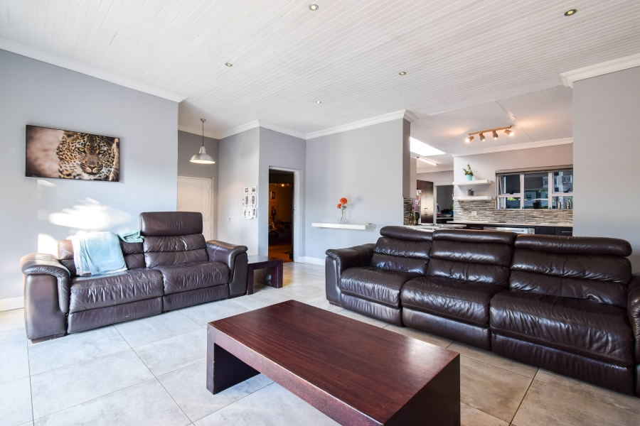 3 Bedroom Property for Sale in Garsfontein Gauteng