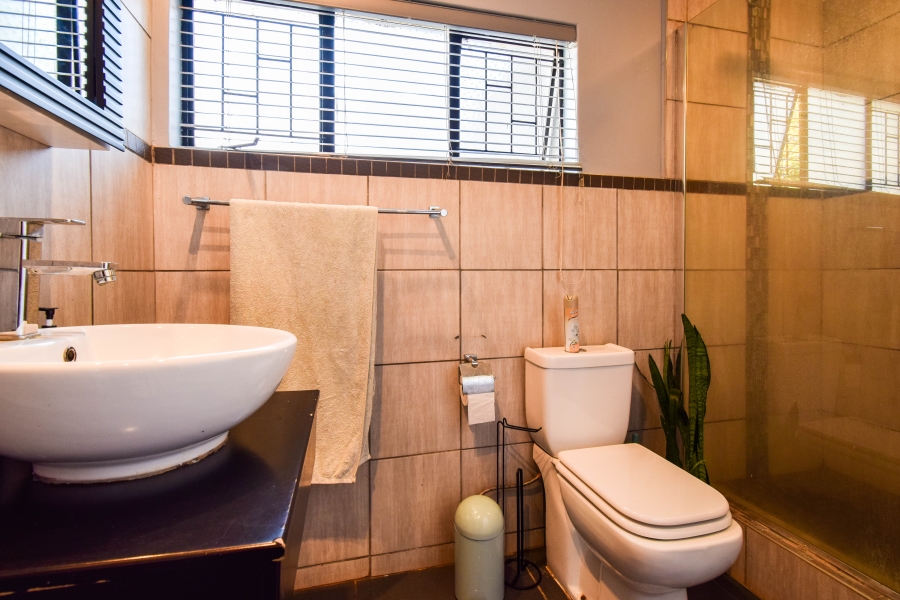 3 Bedroom Property for Sale in Garsfontein Gauteng