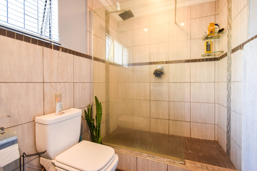 3 Bedroom Property for Sale in Garsfontein Gauteng