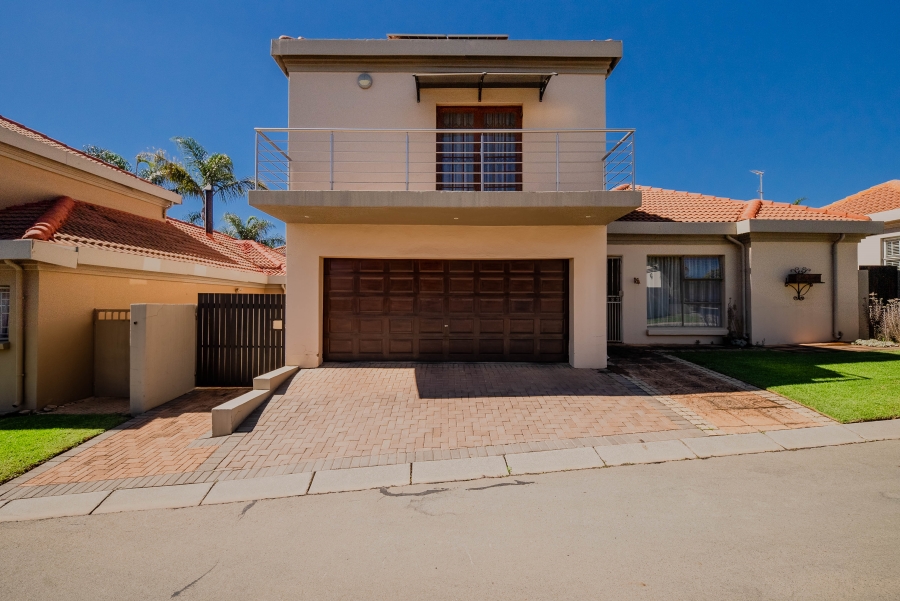 4 Bedroom Property for Sale in Rietvalleirand Gauteng