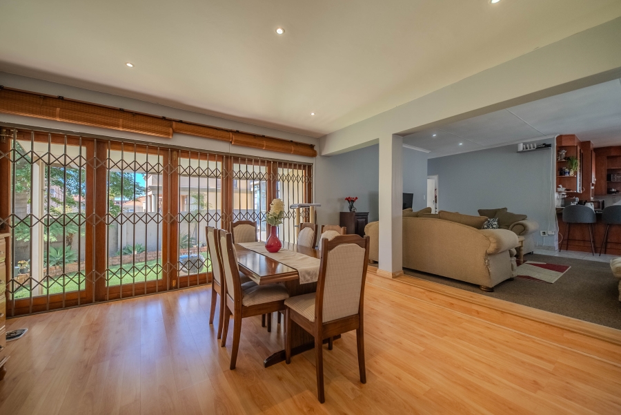 4 Bedroom Property for Sale in Rietvalleirand Gauteng