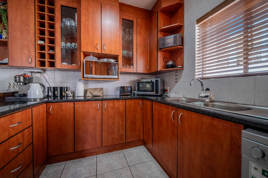 4 Bedroom Property for Sale in Rietvalleirand Gauteng