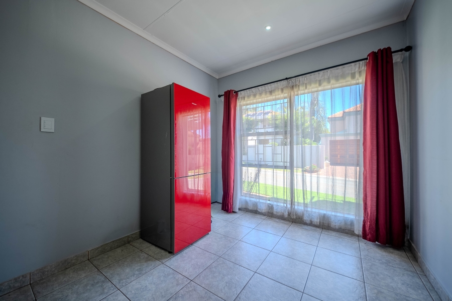 4 Bedroom Property for Sale in Rietvalleirand Gauteng