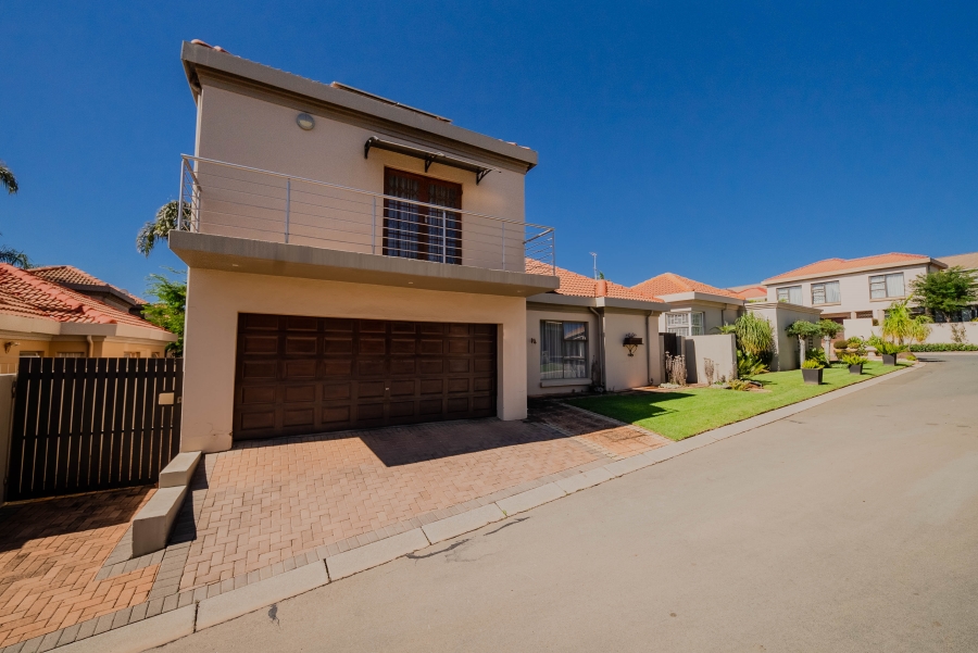 4 Bedroom Property for Sale in Rietvalleirand Gauteng