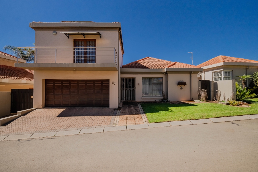 4 Bedroom Property for Sale in Rietvalleirand Gauteng
