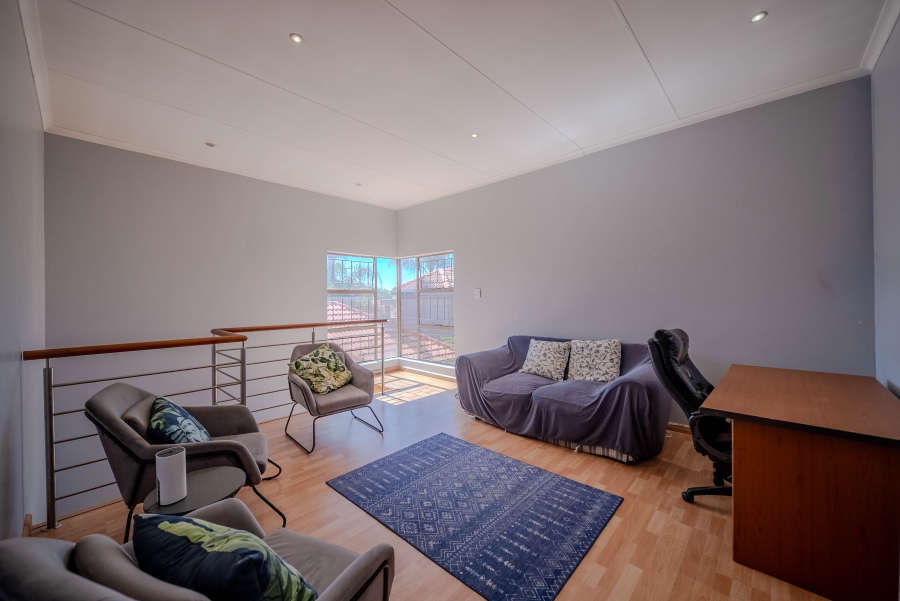 4 Bedroom Property for Sale in Rietvalleirand Gauteng