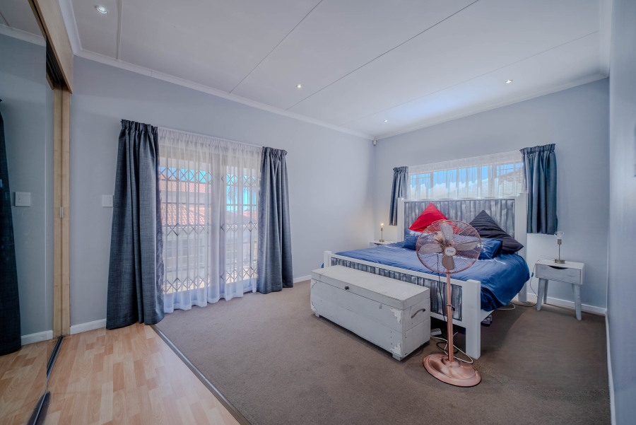4 Bedroom Property for Sale in Rietvalleirand Gauteng