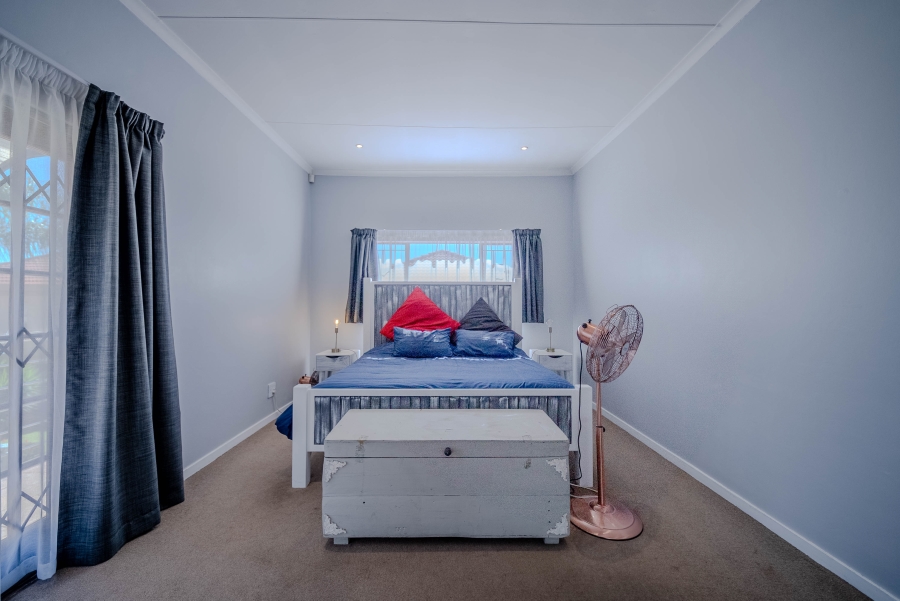 4 Bedroom Property for Sale in Rietvalleirand Gauteng