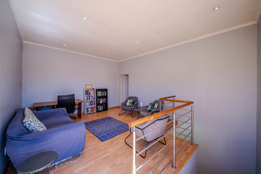 4 Bedroom Property for Sale in Rietvalleirand Gauteng
