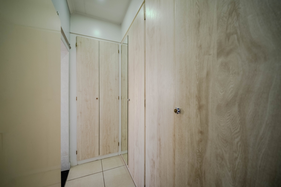 4 Bedroom Property for Sale in Rietvalleirand Gauteng