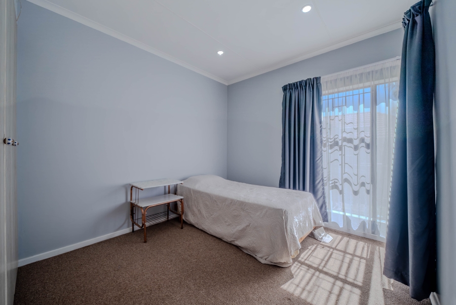 4 Bedroom Property for Sale in Rietvalleirand Gauteng